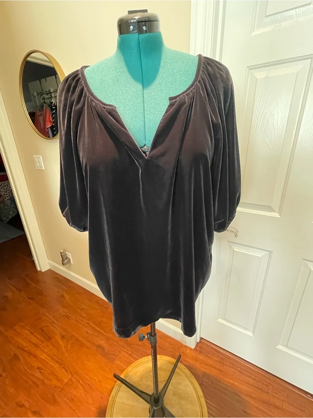 Old Navy Black Velvet Scoop-Neck Puff-Sleeve Top